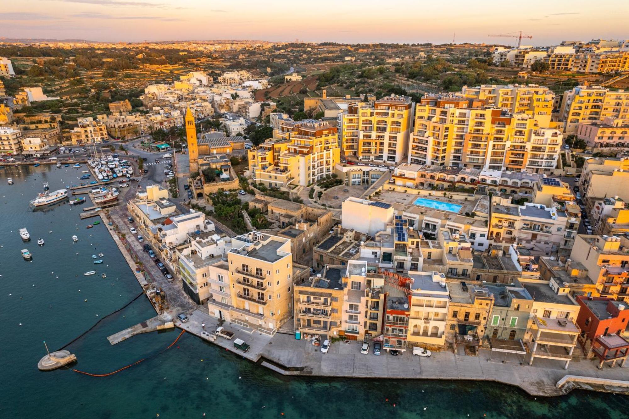 Exceptional Sunlit Bay - Happy * Marsaskala